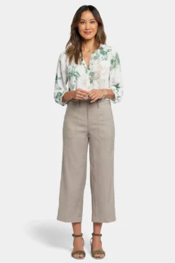 Wide Leg Cargo Capri Pants - Saddlewood