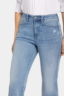 Joni Relaxed Capri Jeans - Lakefront -Nydj Apparel Shop MATK8640 LAKEFRONT LKFNT 5 scaled