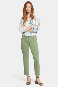 Marilyn Straight Ankle Jeans - English Ivy