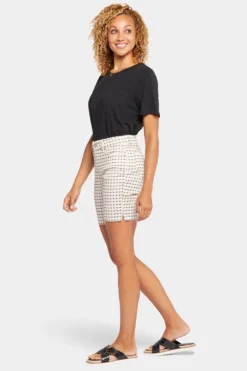 Ella Denim Shorts - Virginia Dots -Nydj Apparel Shop MFOSSH2874 H1082 5 e4b52972 d9c4 4f98 ab5b 189c6dbbf1b0