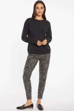 Raglan Sweatshirt - Black -Nydj Apparel Shop MFTB4101 858 3 cf4cfb9e 97d0 4741 8e72 182dcd47c829