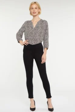 Super Skinny Ankle Pull-On Jeans - Black