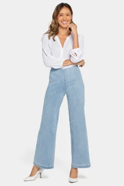 Teresa Wide Leg Pull-On Jeans - Crystalline