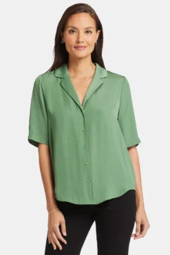 Gabrielle Short Sleeved Blouse - English Ivy