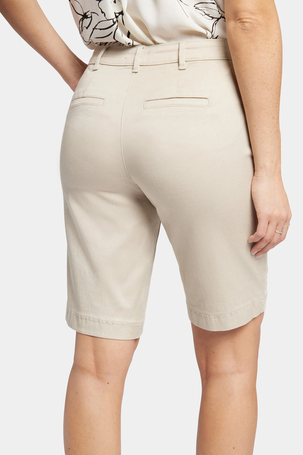 Bermuda Shorts - Feather 6 Bermuda Shorts - Feather - Image 6