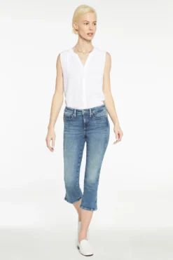 Chloe Capri Jeans In Petite - Loire