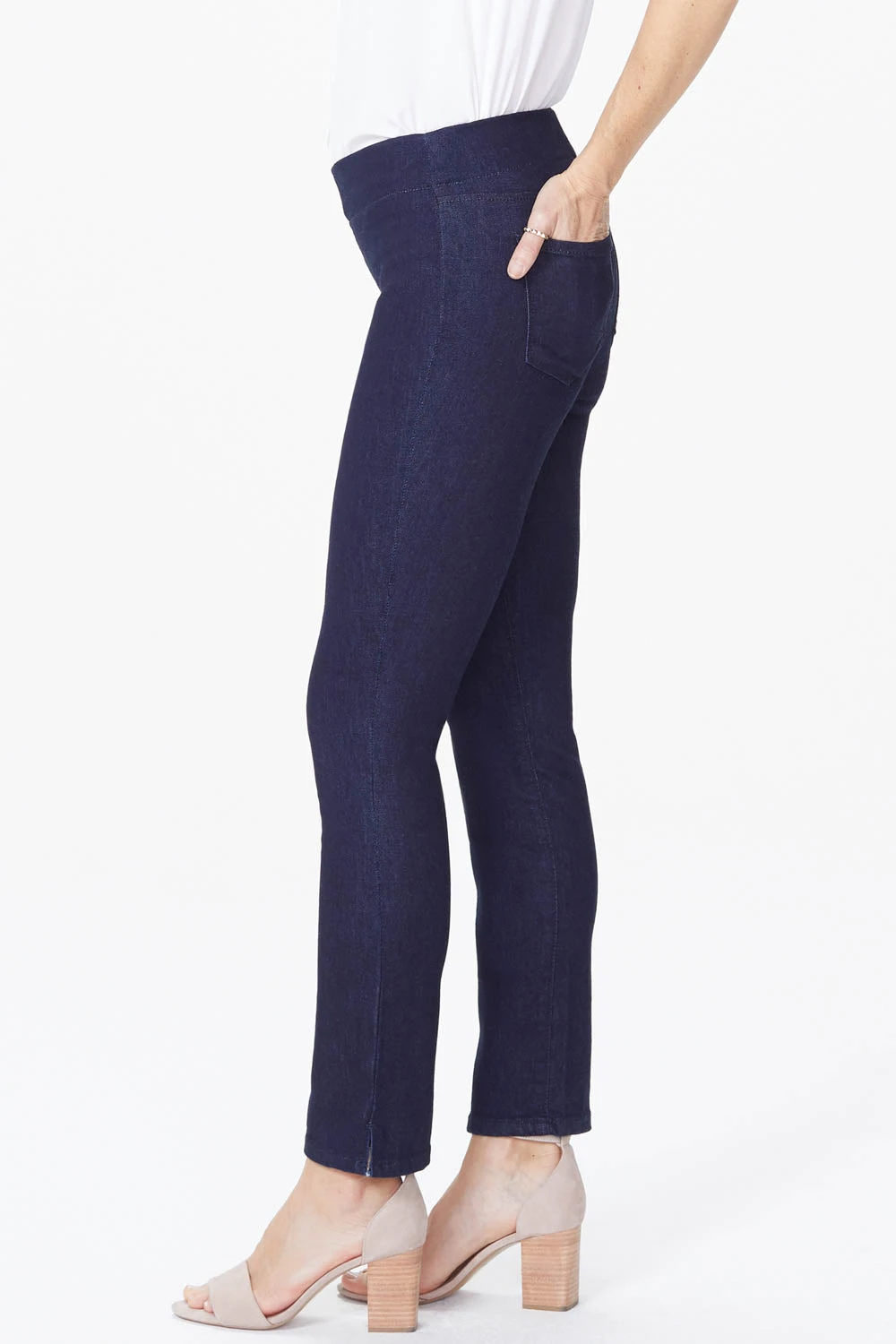 Skinny Ankle Pull-On Jeans In Petite - Rinse 2 Skinny Ankle Pull-On Jeans In Petite - Rinse - Image 2