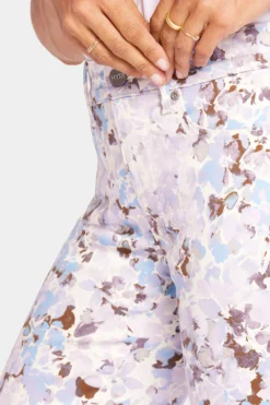 Briella 10 Inch Denim Shorts In Petite - Becca Bouquet 11 Briella 10 Inch Denim Shorts In Petite - Becca Bouquet -Nydj Apparel Shop PFOSBS8556 S2041 6 351bb8c5 90f5 486f 9afc e00570cca74a