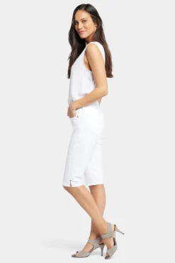 Sophie Bike Capri Jeans In Petite - Optic White -Nydj Apparel Shop PFOSCP8200 157 5