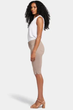 Sophie Bike Capri Jeans In Petite - Saddlewood -Nydj Apparel Shop PFOSCP8200 SADLW 5