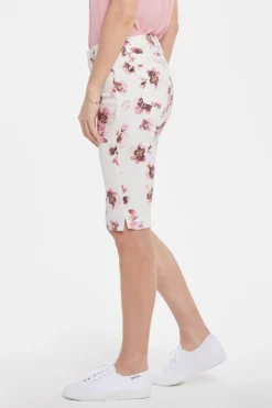 Bike Capri Jeans In Petite - Bonnieux 9 Bike Capri Jeans In Petite - Bonnieux -Nydj Apparel Shop PFOZCP8200 SP014 3 565ffea6 1c86 4d92 a633 cc034b6febf5