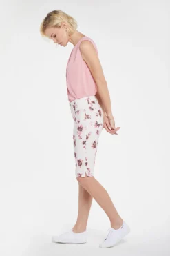 Bike Capri Jeans In Petite - Bonnieux 12 Bike Capri Jeans In Petite - Bonnieux -Nydj Apparel Shop PFOZCP8200 SP014 6 fe80ec8e f61b 4131 bb7a d2dfa6d842ad