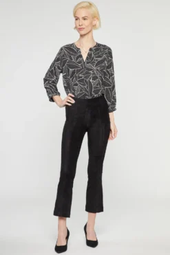 Slim Bootcut Pull-On Pants In Petite - Black
