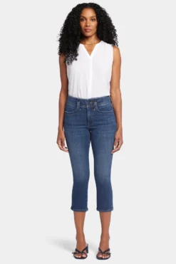 Ami Skinny Capri Jeans In Petite - Olympus