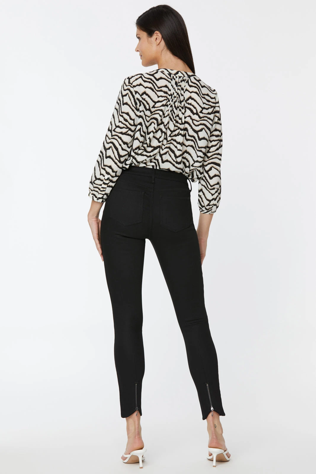 Ami Skinny Ankle Jeans In Petite - Black Rinse 5 Ami Skinny Ankle Jeans In Petite - Black Rinse - Image 5