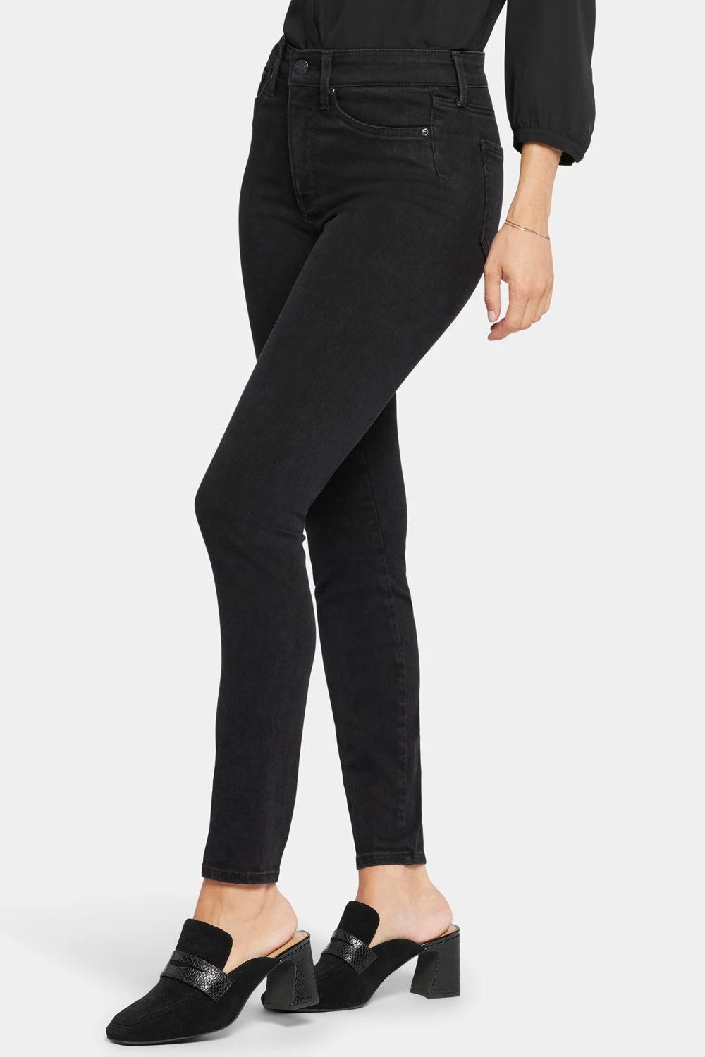Le Silhouette Ami Skinny Jeans In Petite - Stellar 3 Le Silhouette Ami Skinny Jeans In Petite - Stellar - Image 3