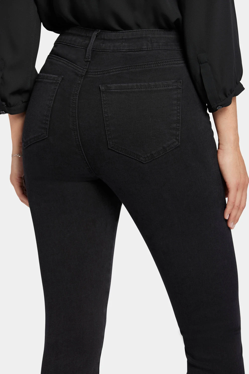 Le Silhouette Ami Skinny Jeans In Petite - Stellar 6 Le Silhouette Ami Skinny Jeans In Petite - Stellar - Image 6