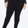 Ami Skinny Jeans In Plus Size - Black