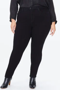 Ami Skinny Jeans In Plus Size - Black