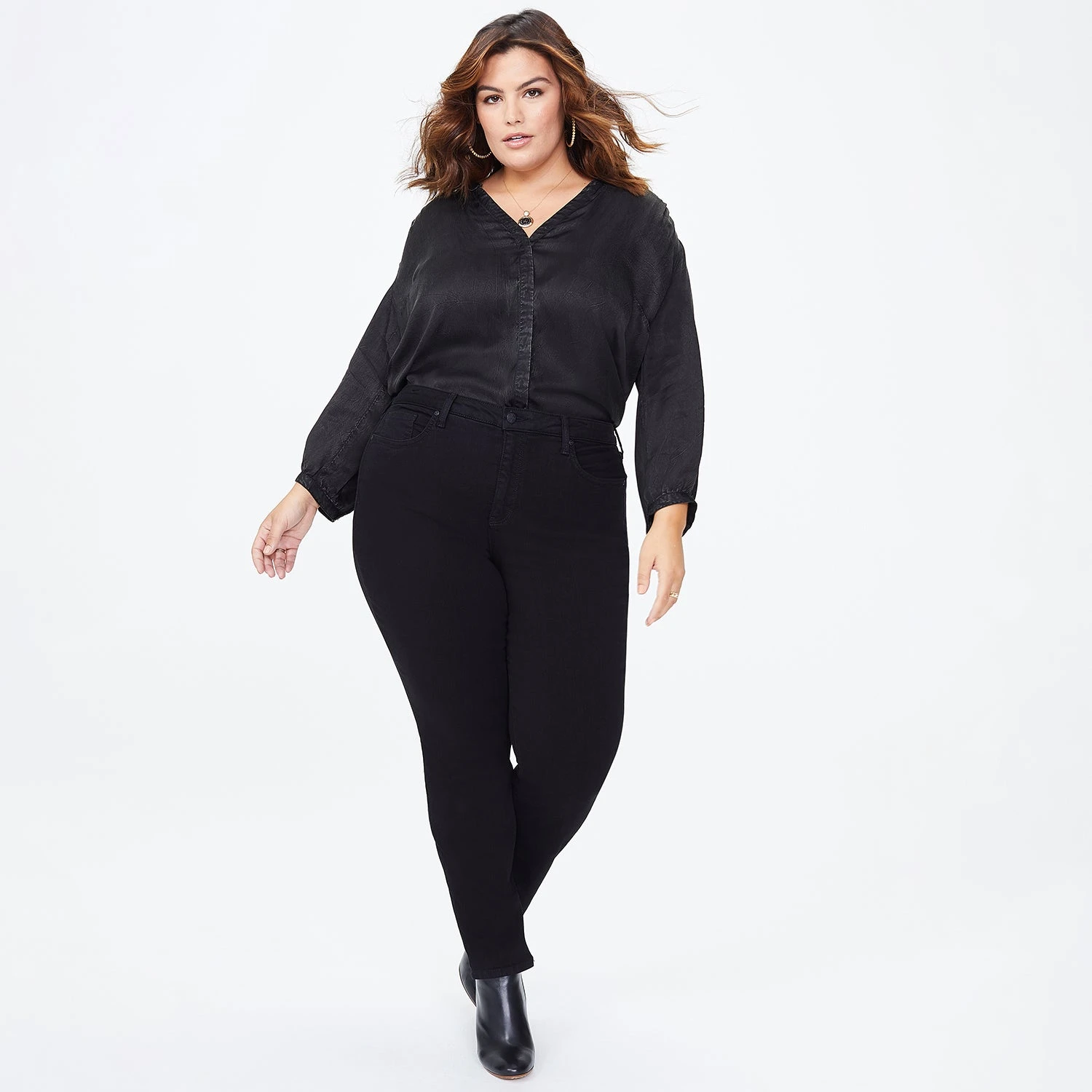 Ami Skinny Jeans In Plus Size - Black 4 Ami Skinny Jeans In Plus Size - Black - Image 4