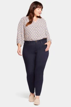 Ami Skinny Jeans In Plus Size - Mabel -Nydj Apparel Shop WAER2021 MBB 4 d79eded0 bf00 46d1 9c2d e33013b2559f
