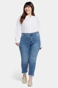 Margot Girlfriend Jeans In Plus Size - Rockie