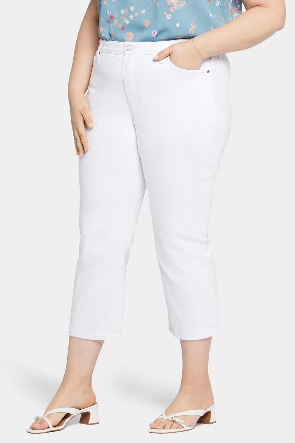 Relaxed Piper Crop Jeans In Plus Size - Optic White 3 Relaxed Piper Crop Jeans In Plus Size - Optic White - Image 3