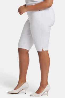 Sophie Bike Capri Jeans In Plus Size - Optic White 8 Sophie Bike Capri Jeans In Plus Size - Optic White -Nydj Apparel Shop WFOSCP8200 157 3