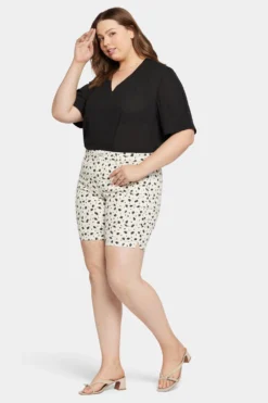 Ella Denim Shorts In Plus Size - Ellensburg 10 Ella Denim Shorts In Plus Size - Ellensburg -Nydj Apparel Shop WFOSSH2874 S2021 5