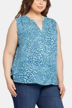 Sleeveless Pintuck Blouse In Plus Size - Agness -Nydj Apparel Shop WGGT3256 S2005 6