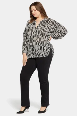 Paulina Peasant Blouse In Plus Size - Giselle Geo 8 Paulina Peasant Blouse In Plus Size - Giselle Geo -Nydj Apparel Shop WGGT4255 S2028 3 15552e4a 19a6 4189 b807 b69ff1be85a1