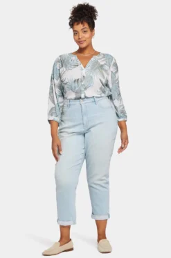 Margot Girlfriend Jeans In Plus Size - Dunes 10 Margot Girlfriend Jeans In Plus Size - Dunes -Nydj Apparel Shop WGWR8215 DUNES 5 dbaa160e d8b1 4769 9e6d 09d5d955a4e4
