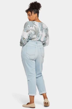 Margot Girlfriend Jeans In Plus Size - Dunes 11 Margot Girlfriend Jeans In Plus Size - Dunes -Nydj Apparel Shop WGWR8215 DUNES 6 bdbe10ac 2858 4cea 932b 1a0a0ea001fb
