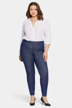 Ami Skinny Jeans In Plus Size - Endless Blue
