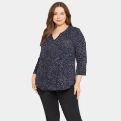 Perfect Tee In Plus Size - Lowell Jaguar 13 Perfect Tee In Plus Size - Lowell Jaguar -Nydj Apparel Shop WLER3988 F1040 DPA