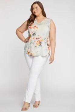 Sleeveless Perfect Tee In Plus Size - Printemps