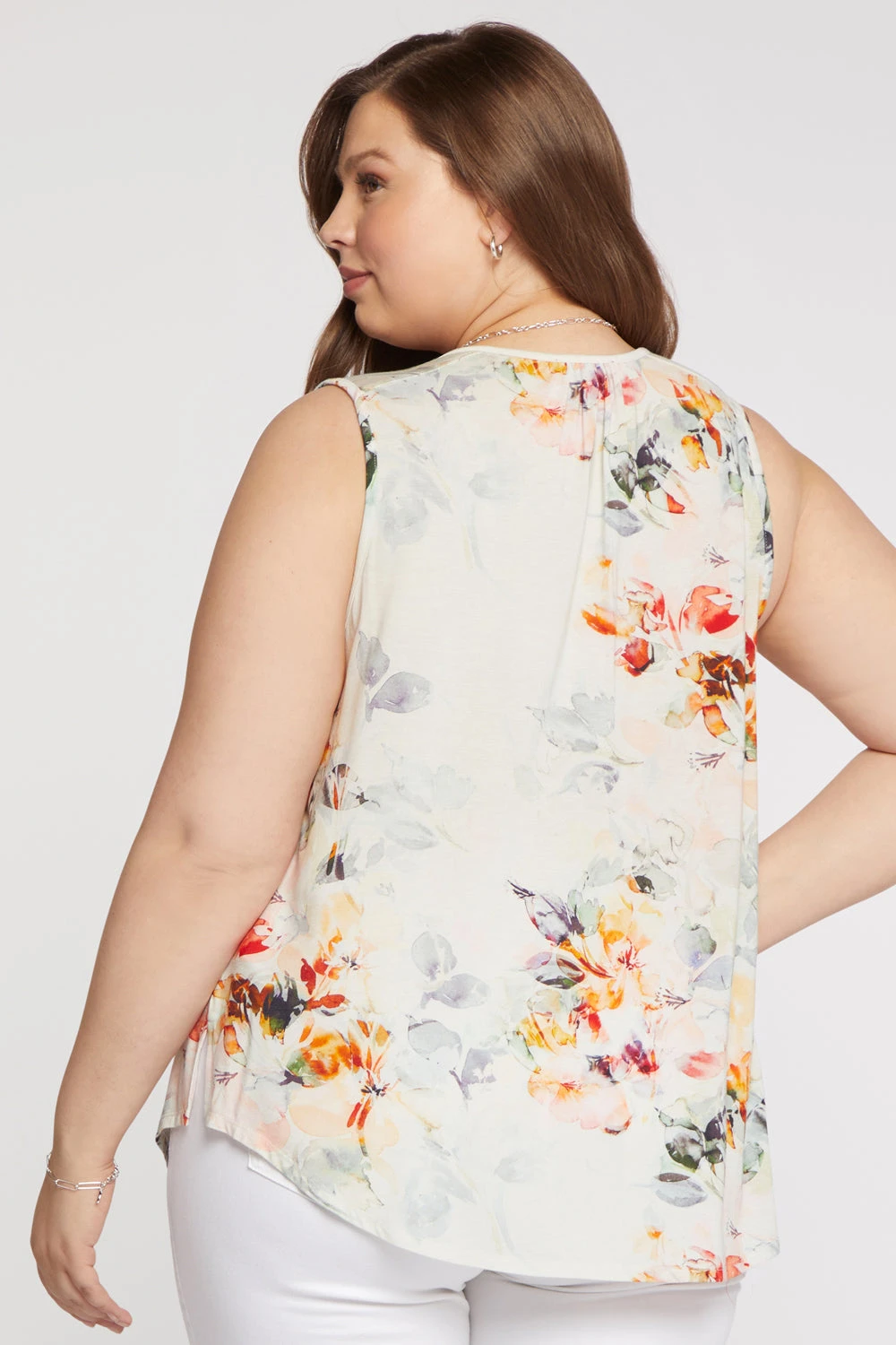 Sleeveless Perfect Tee In Plus Size - Printemps 2 Sleeveless Perfect Tee In Plus Size - Printemps - Image 2