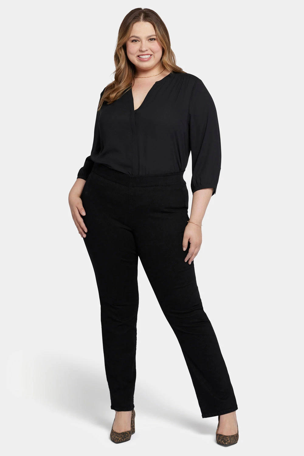 Bailey Relaxed Straight Pull-On Jeans In Plus Size - Black Rinse 4 Bailey Relaxed Straight Pull-On Jeans In Plus Size - Black Rinse - Image 4