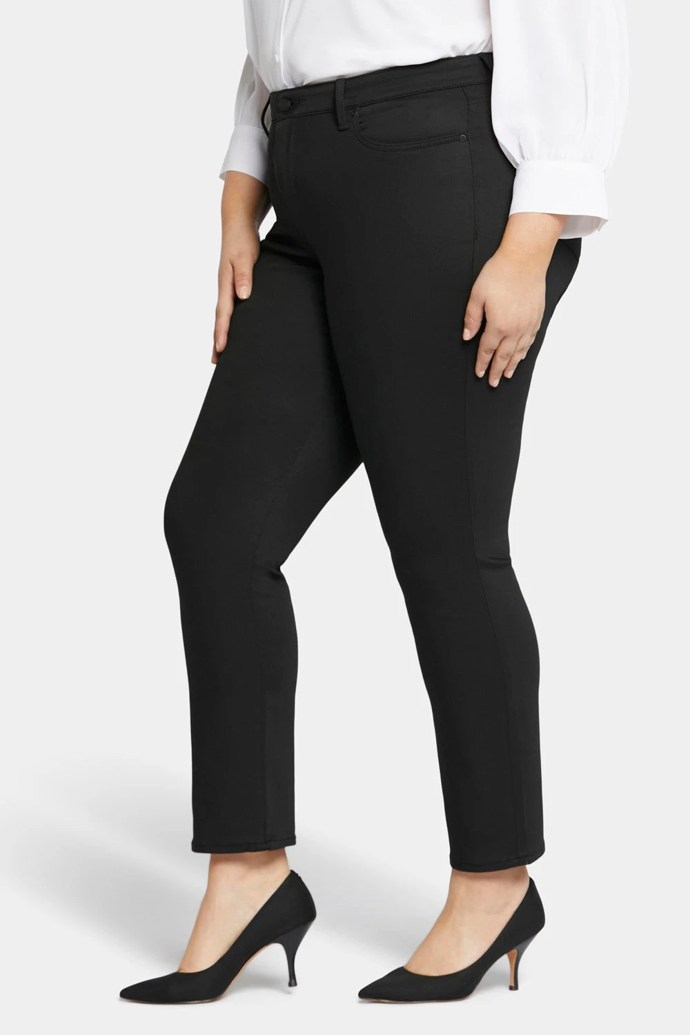 Sheri Slim Jeans In Plus Size - Black Rinse 3 Sheri Slim Jeans In Plus Size - Black Rinse - Image 3