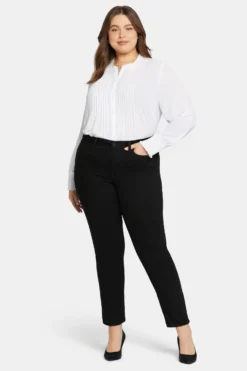 Sheri Slim Jeans In Plus Size - Black