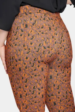 Modern Legging Pants In Plus Size - Caramel Cat -Nydj Apparel Shop WPCP8787 H1096 6 c534ac19 ae46 4d2a af06 b4b342a75854