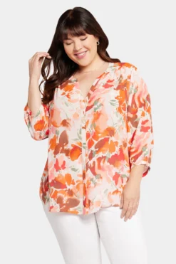 Pintuck Blouse In Plus Size - Utopia