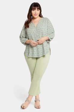 Pintuck Blouse In Plus Size - Blue Blossoms 10 Pintuck Blouse In Plus Size - Blue Blossoms -Nydj Apparel Shop WS1F0537 U1094 5