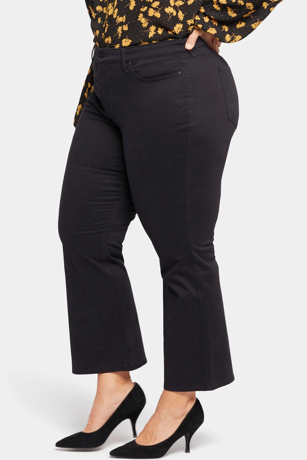 Relaxed Flared Jeans In Plus Size - Black Pearl 3 Relaxed Flared Jeans In Plus Size - Black Pearl - Image 3